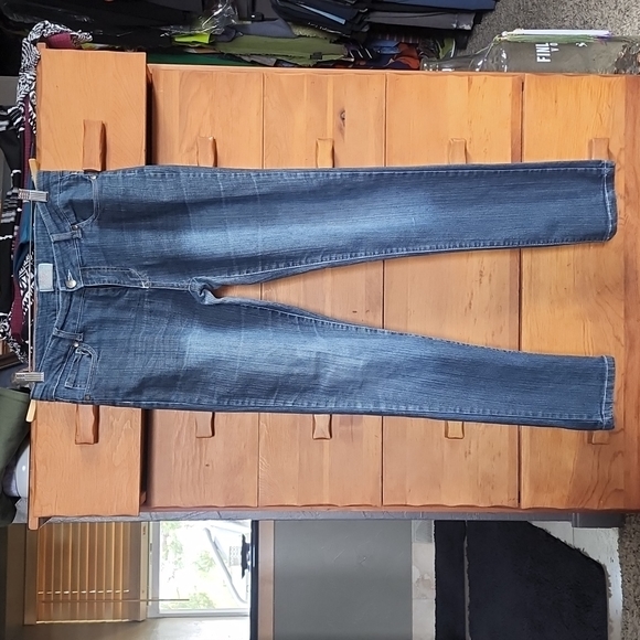 EUC Fabric & Fabric Inc: Low-rise Skinny-fit Jeans, Medium-wash, size 7/8 - Picture 1 of 6
